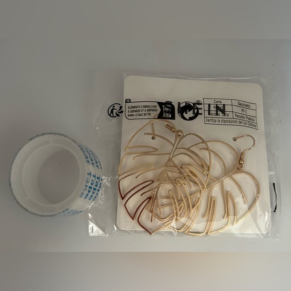 Golden Monstera Leaf Holographic Cut-out Dangle Earrings - Picture 3 of 6